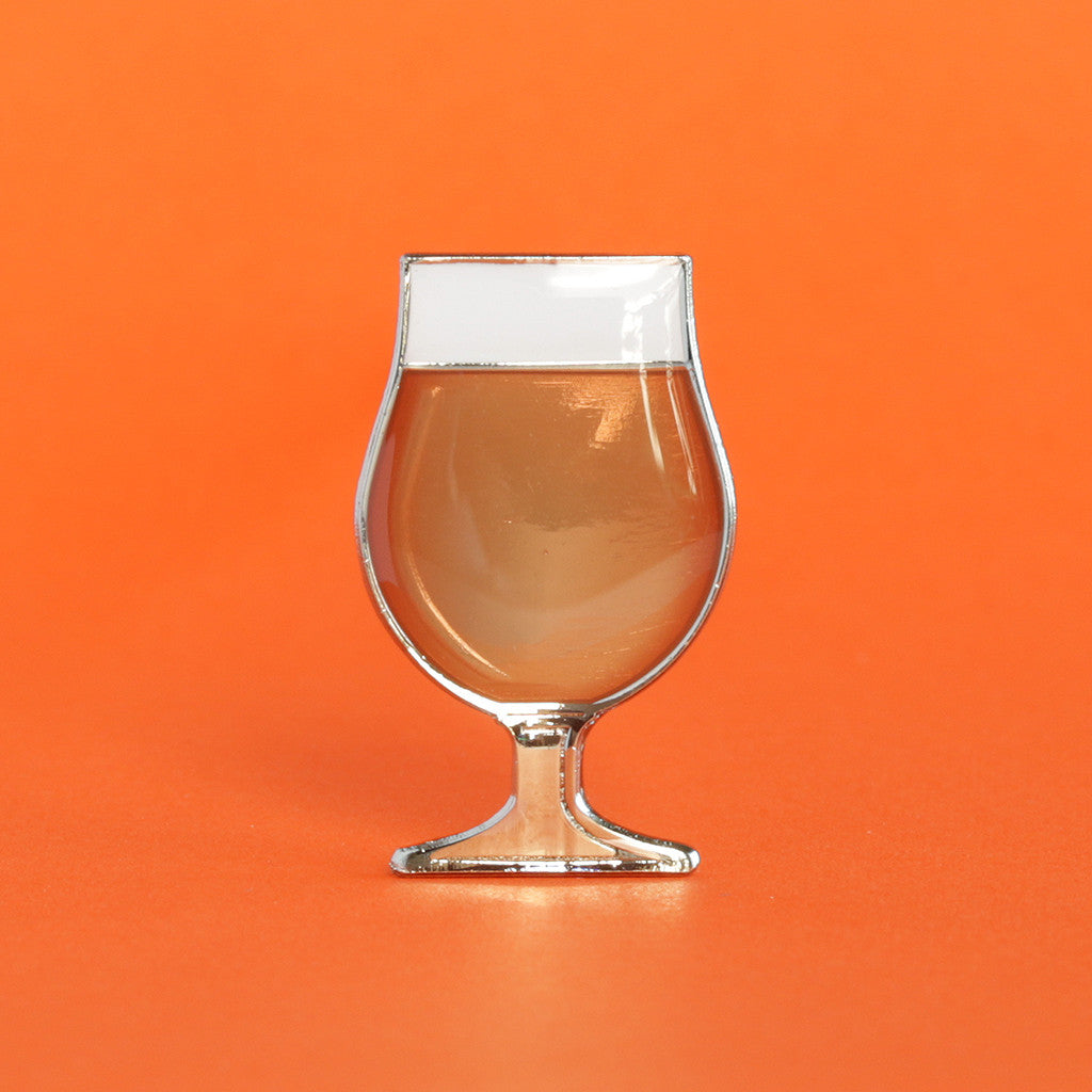 Beer enamel pin tulip glass. This beer badge lapel has amber color enamel with 3D details